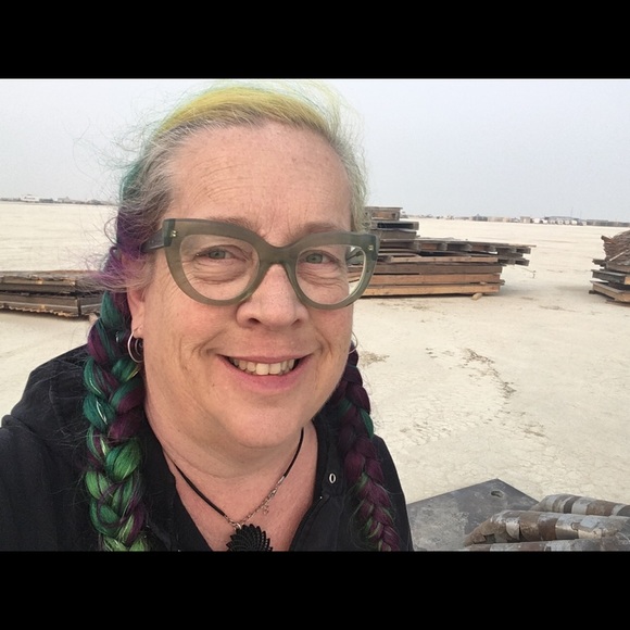 Meet your Posher, Mari - Picture 4 of 6